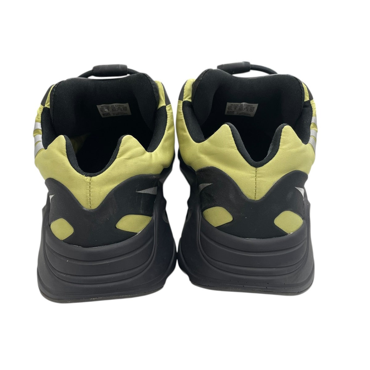 YEEZY 700 MNVNスニーカーGW9525