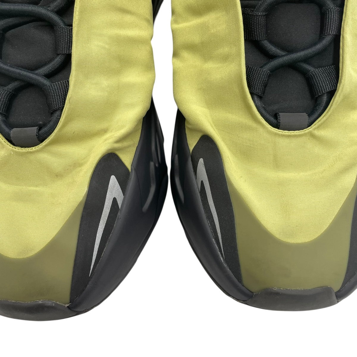 YEEZY 700 MNVNスニーカーGW9525