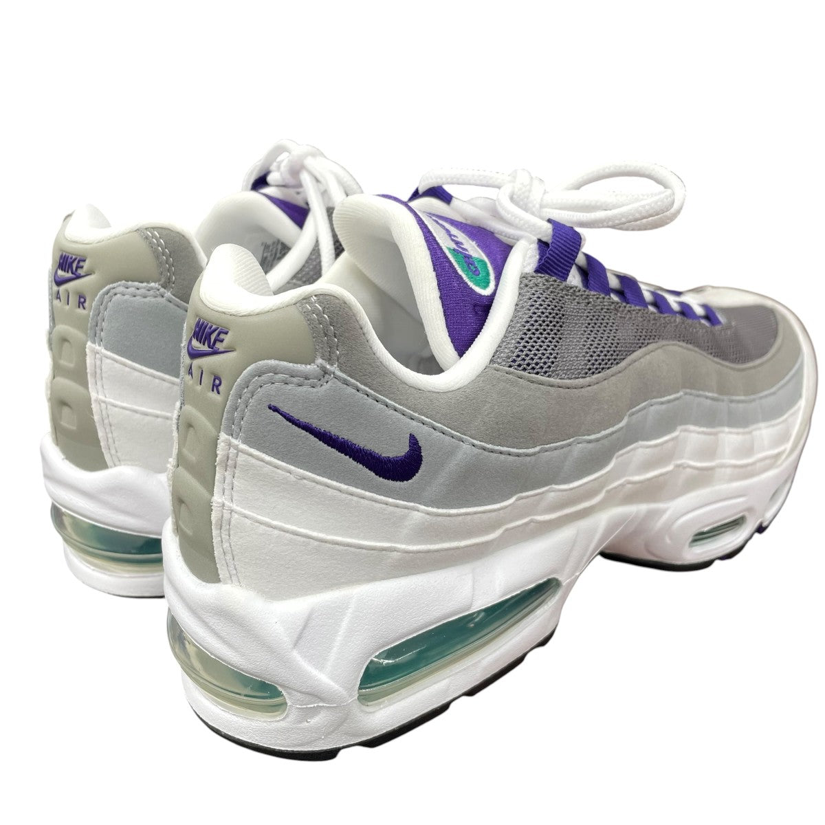 NIKE スニーカーHJ5996-100 古着・中古-2枚目のアイテム画像