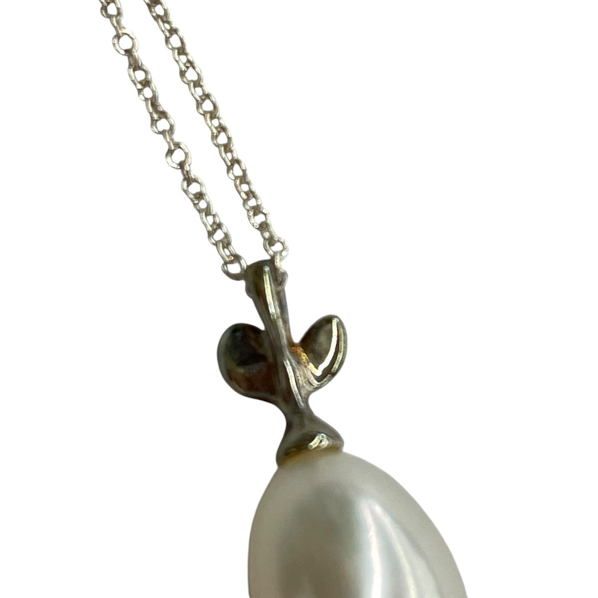 Paloma Picasso． オリーブリーフパールペンダントネックレス