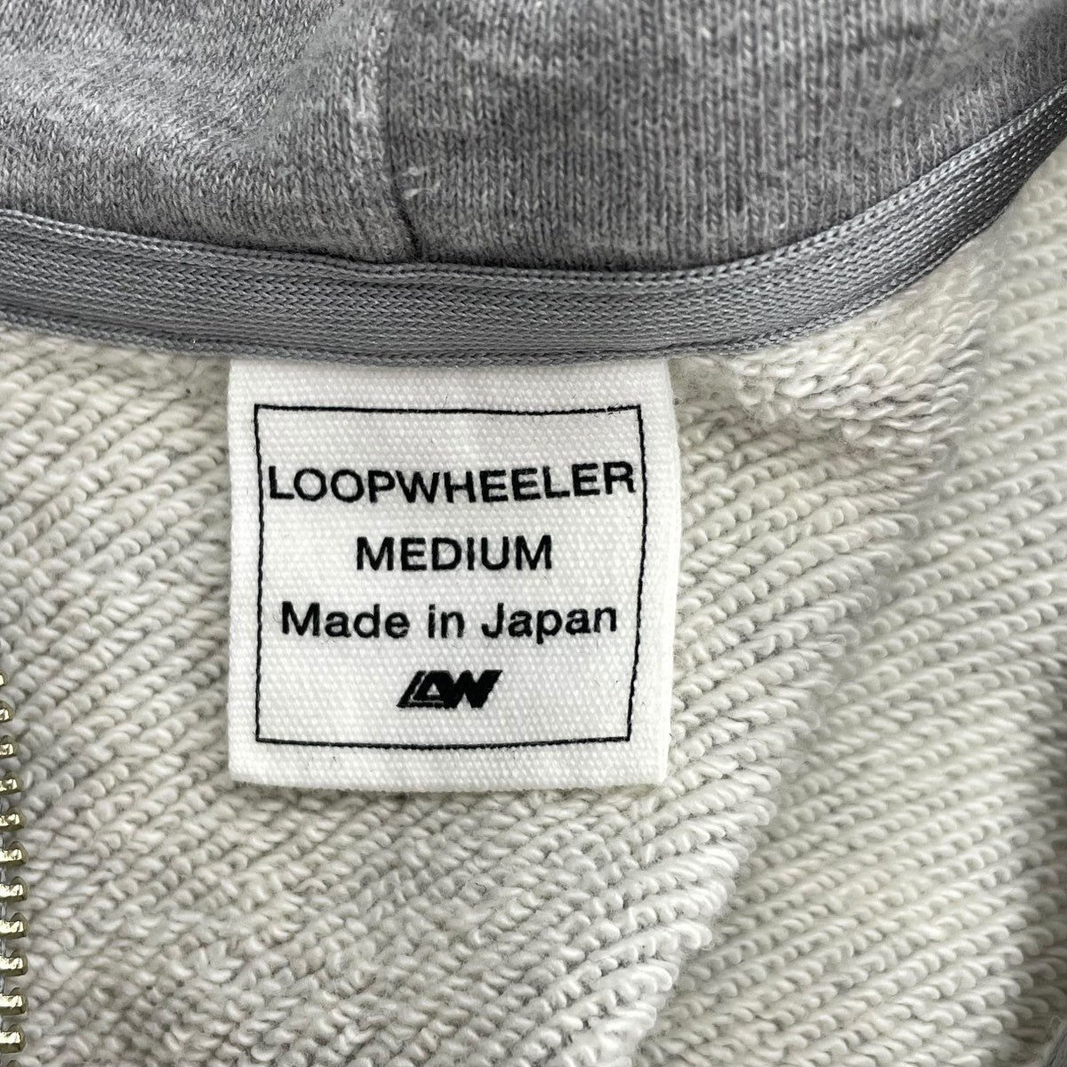 ジップパーカー