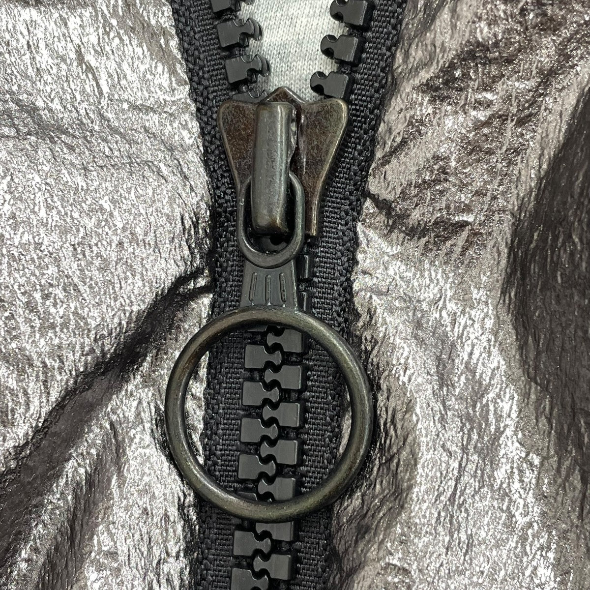 トラックジャケット