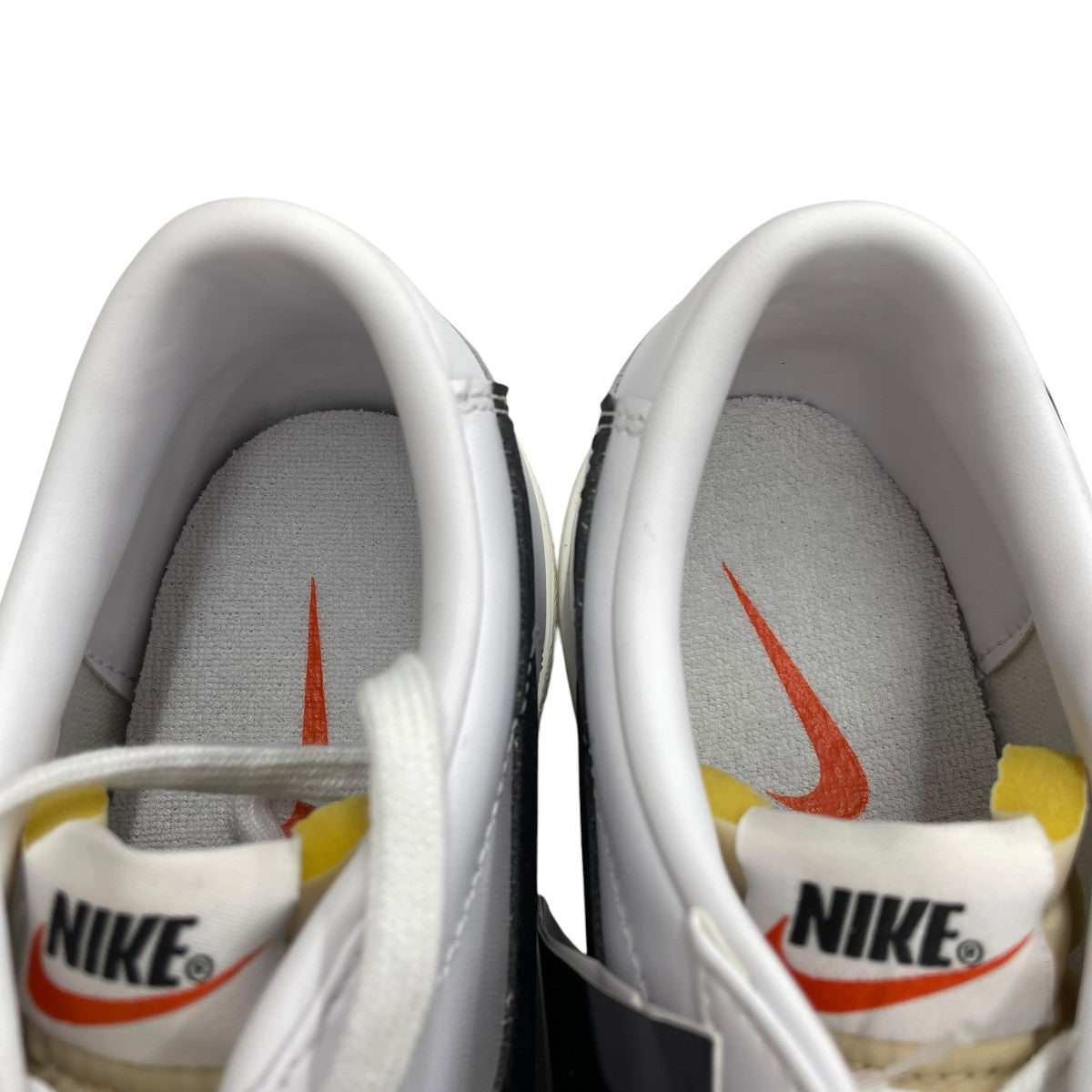 Blazer Low 77 VintageスニーカーDA6364-101