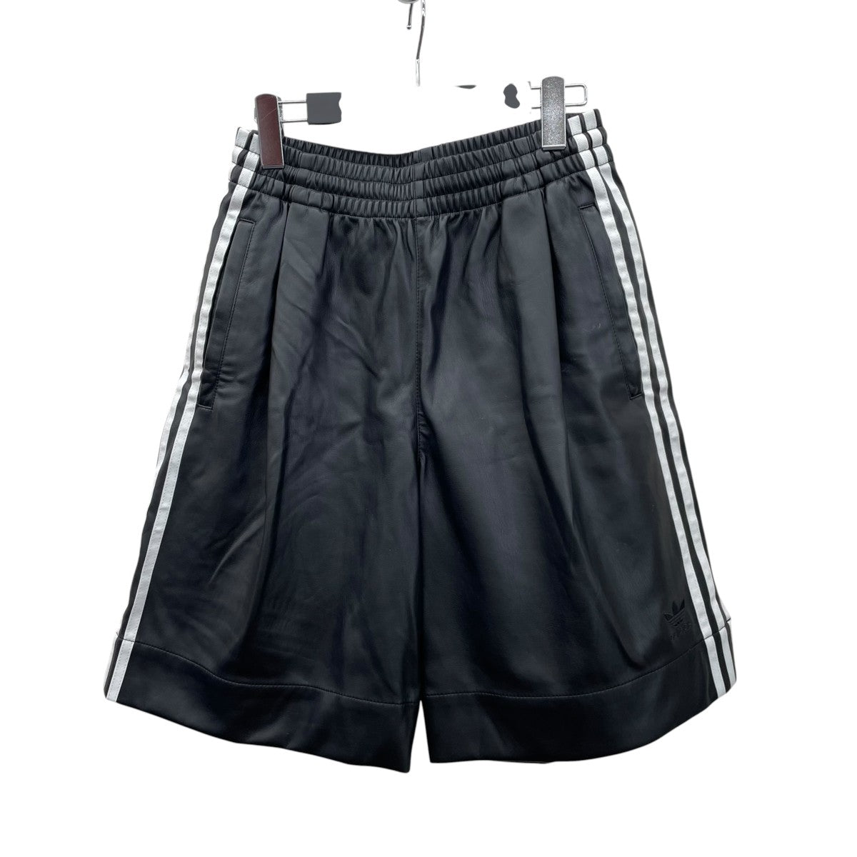 adidas フェイクレザーハーフパンツIZ4043 古着・中古-1枚目のアイテム画像