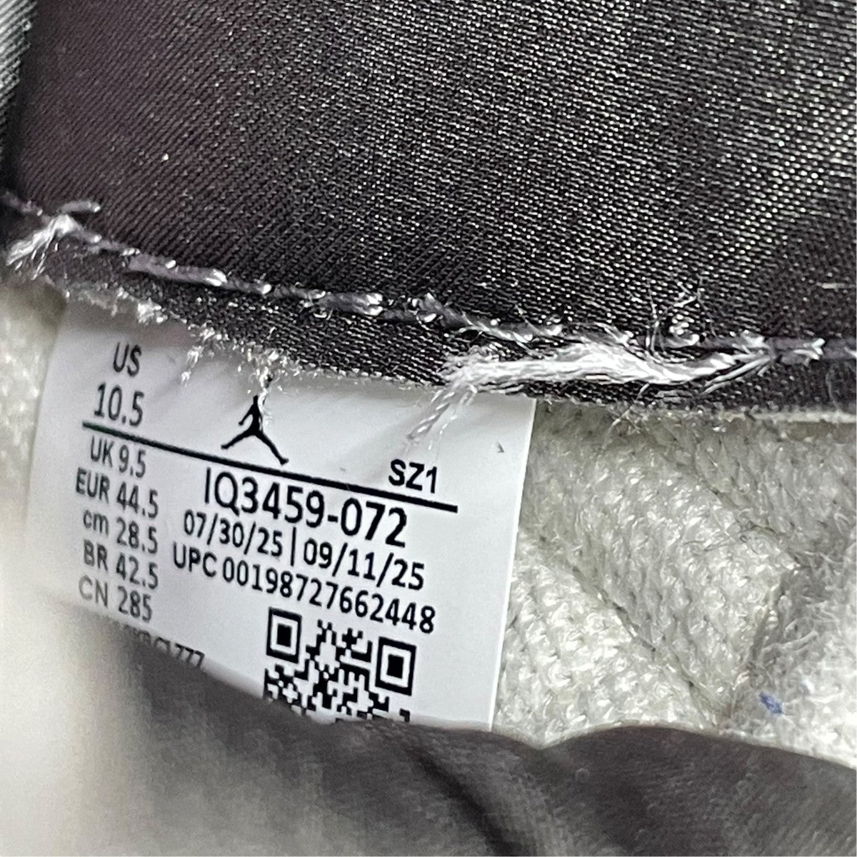 AIR JORDAN 11 RETRO LIGHT BONEハイカットスニーカーiq3459-072