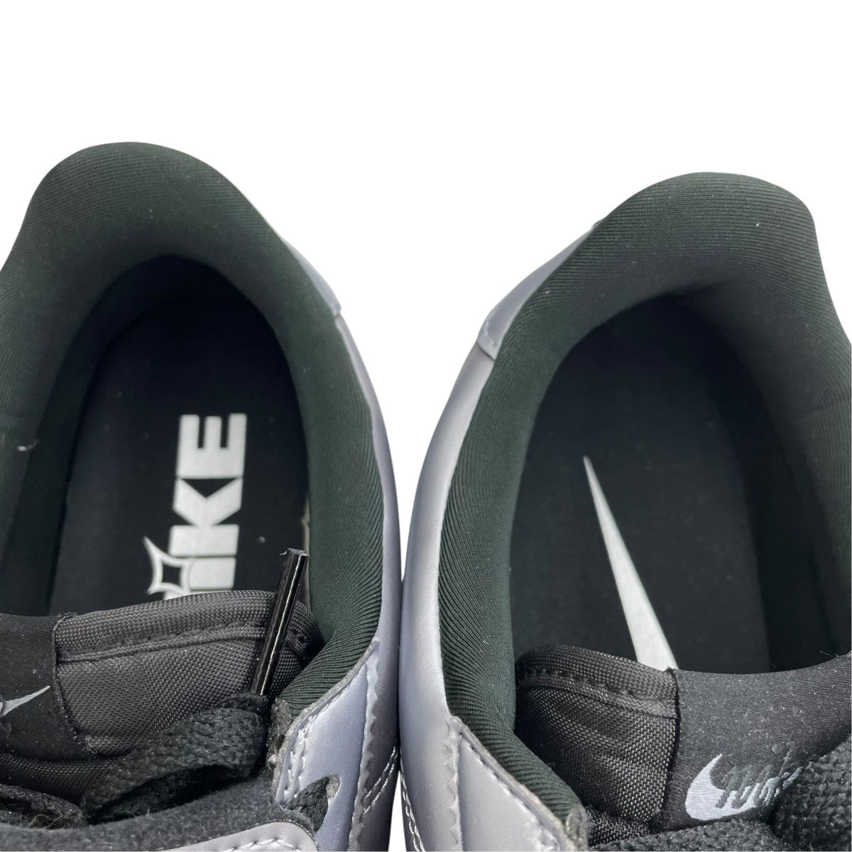 CORTEZ SE MTLC COOL GREYスニーカーHQ3490-099