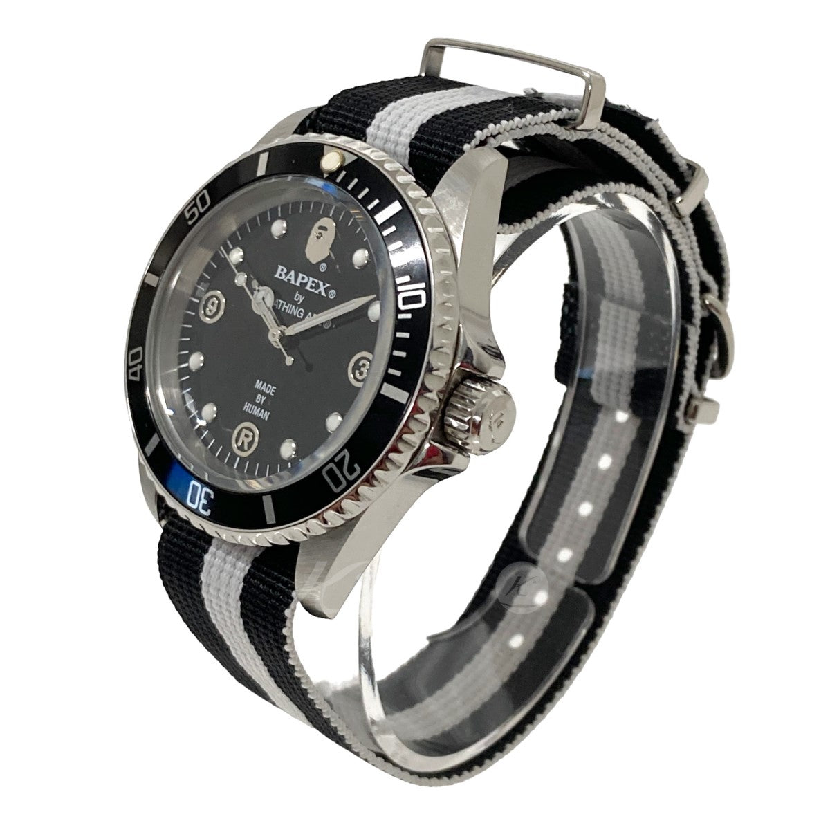 アベイシングエイプのCLASSIC TYPE 1 BAPEX NATO アナログウォッチです。 A BATHING APE ファッション小物 古着・中古アイテム