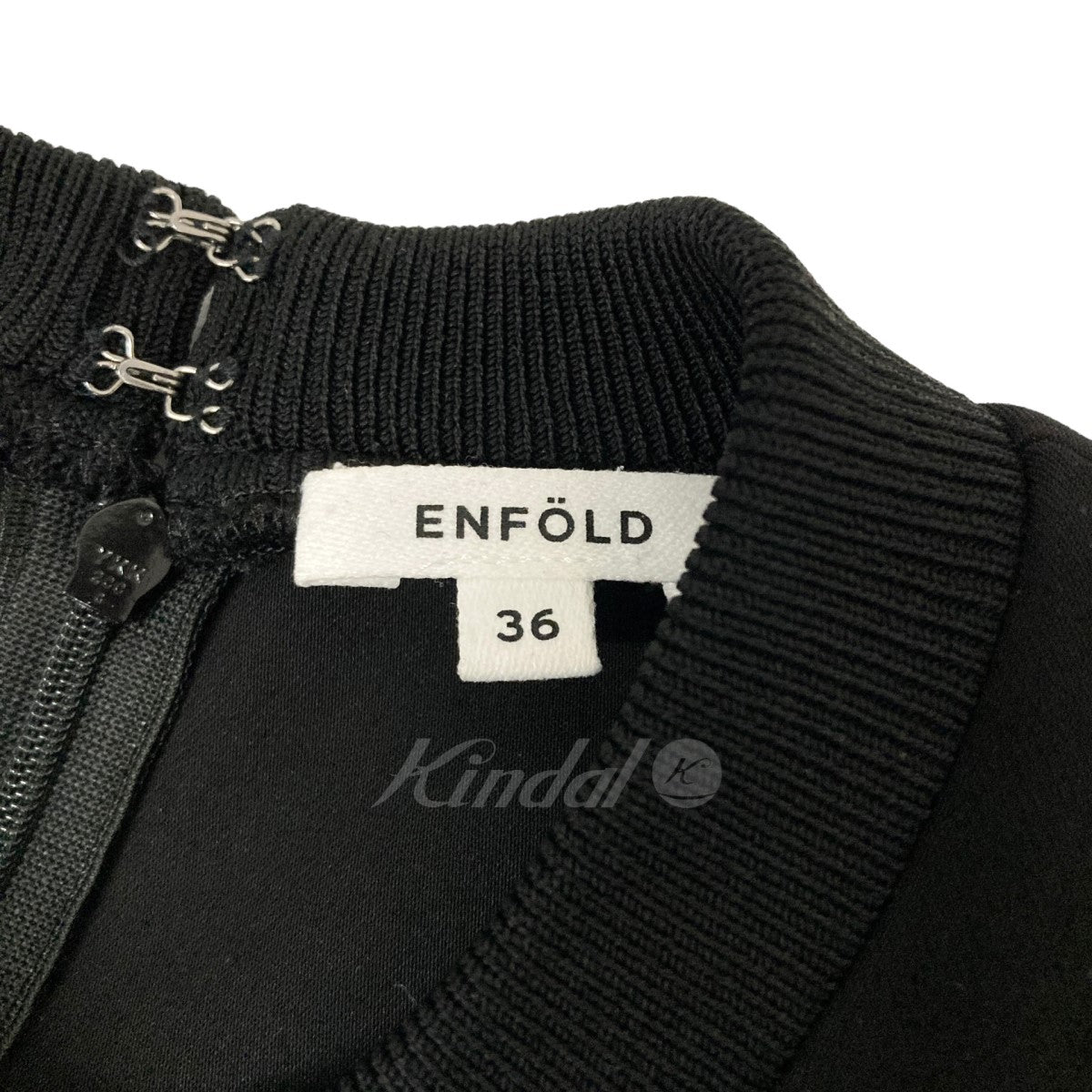 ENFOLD(エンフォルド) CURVE-SLEEVE ASYMMETRY-DRESS 300HS122 0080