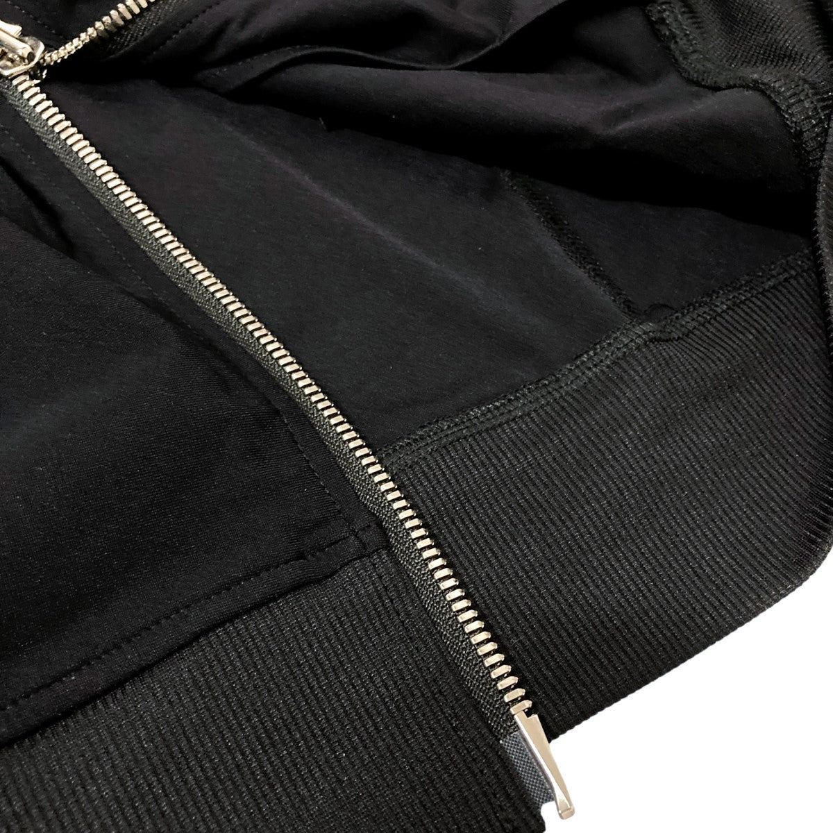 AKMMERYL HIGH TENSION LINE ZIP PARKAジップパーカーB469の古着・中古アイテム
