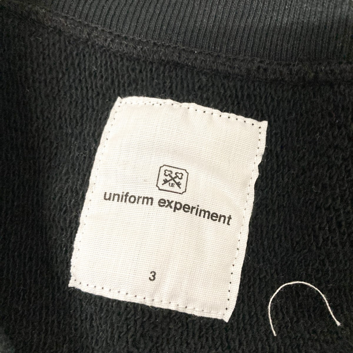 uniform experiment(ユニフォームエクスペリメント) GOTHIC LOGO CREWNECK SWEATクルーネックスウェットUE  232022 UE 232022 ブラック サイズ 3｜【公式】カインドオルオンライン ブランド古着・中古通販【kindal】