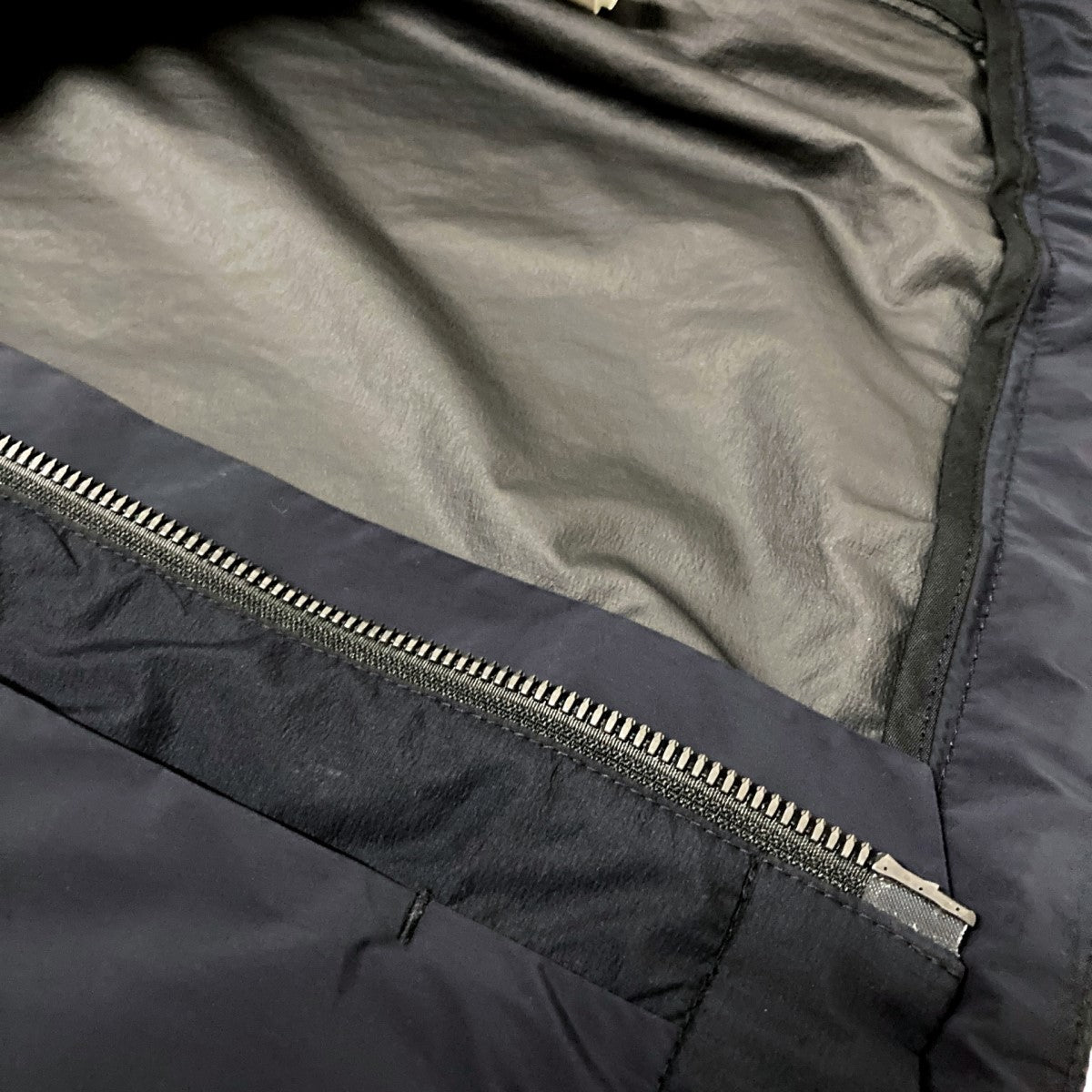 WHITE MOUNTAINEERING(ホワイトマウンテニアリング) 23SSナイロンマウンテンパーカーBK2371202 BK2371202  ブラック サイズ 3｜【公式】カインドオルオンライン ブランド古着・中古通販【kindal】