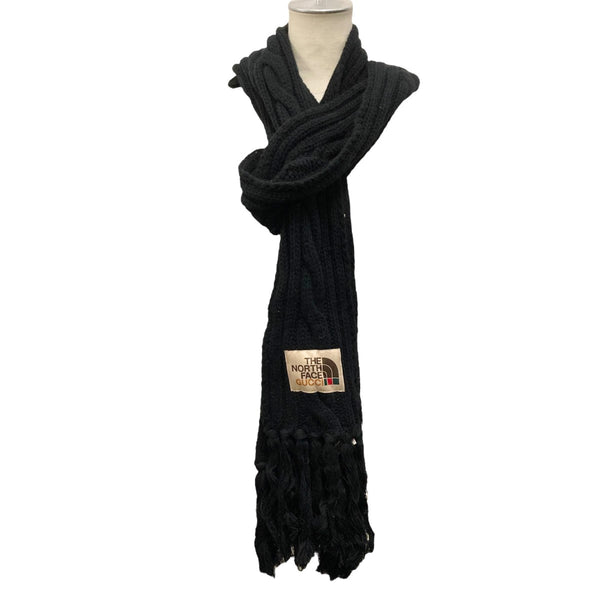GUCCI　THE NORTH FACE　マフラー Gucci X The North Face Black Wool Cable Knit Scarf | Yoogi's Closet