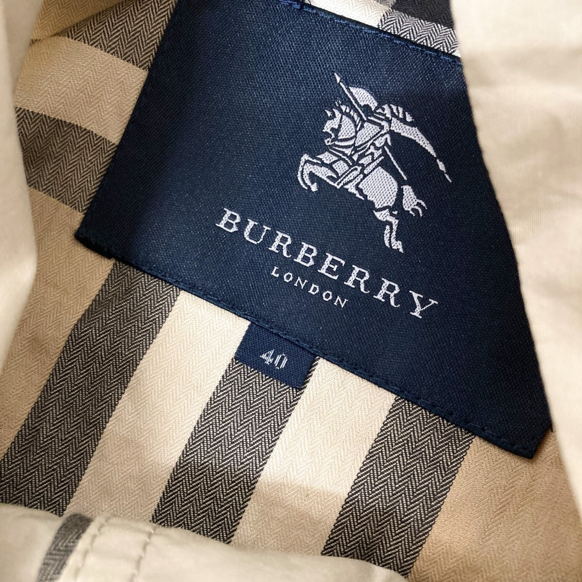 BURBERRY LONDON(バーバリーロンドン) マウンテンパーカーB1E38 190 40