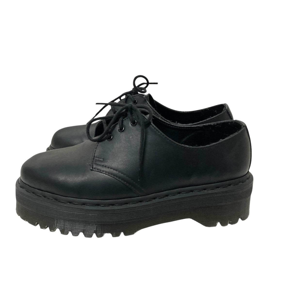 ドクターマーチンのレースアップシューズ LA004です。 Dr．Martens 古着・中古 シューズ アイテム