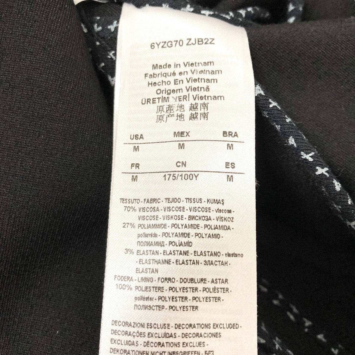 アルマーニエクスチェンジのテーラードジャケット 6YZG70 ZJB2Zです。 ARMANI EXCHANGE 古着・中古 アウター アイテム