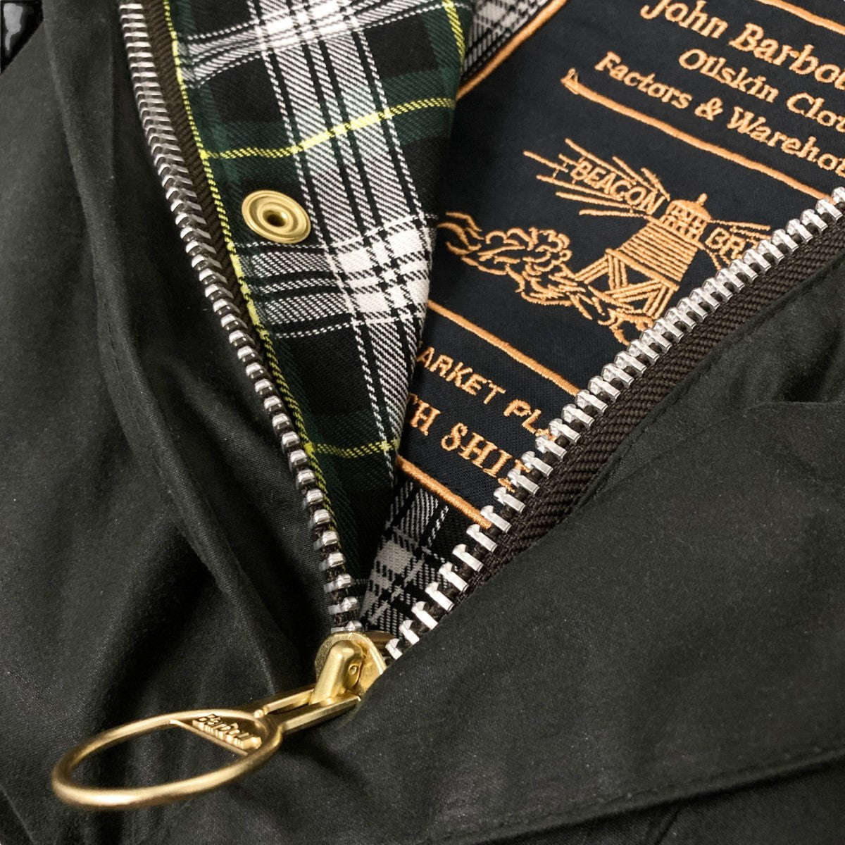 Barbour 古着・中古 バーブァーの24AW TRANSPORT WAX JACKET オイルドジャケット MWX2365SG91 です。