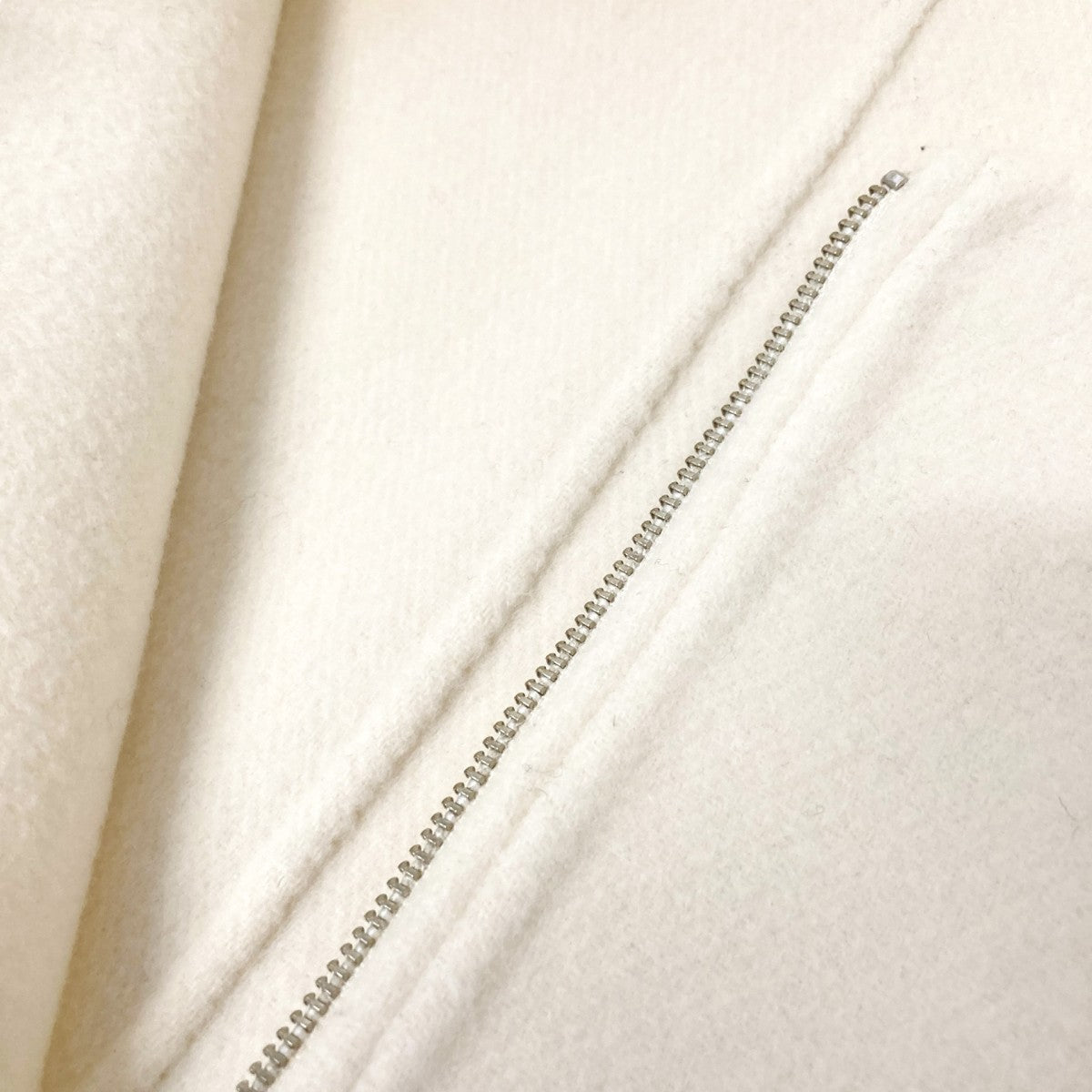 ローヘン lohen バックフォルムリバーZIPブルゾンコート　新品未使用 LOHEN バックフォルムリバーZIPブルゾンコート