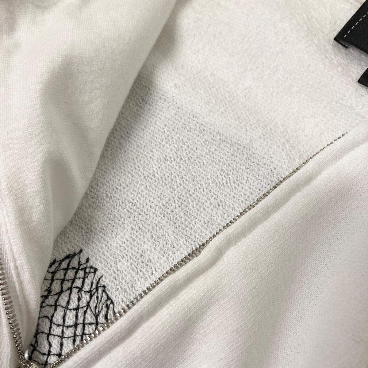 CHANEL シャネル グラフィティロゴパーカー CHANEL(シャネル) グラフィティ ロゴ パーカージップパーカー