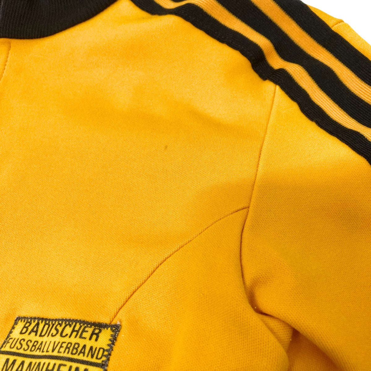 adidas 70sトラックジャケット 古着・中古-4枚目のアイテム画像