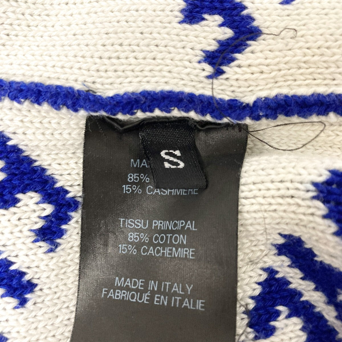 VETEMENTS ALL OVER LOGOカシミヤ混ロゴニットUE51KN200N 古着・中古-4枚目のアイテム画像