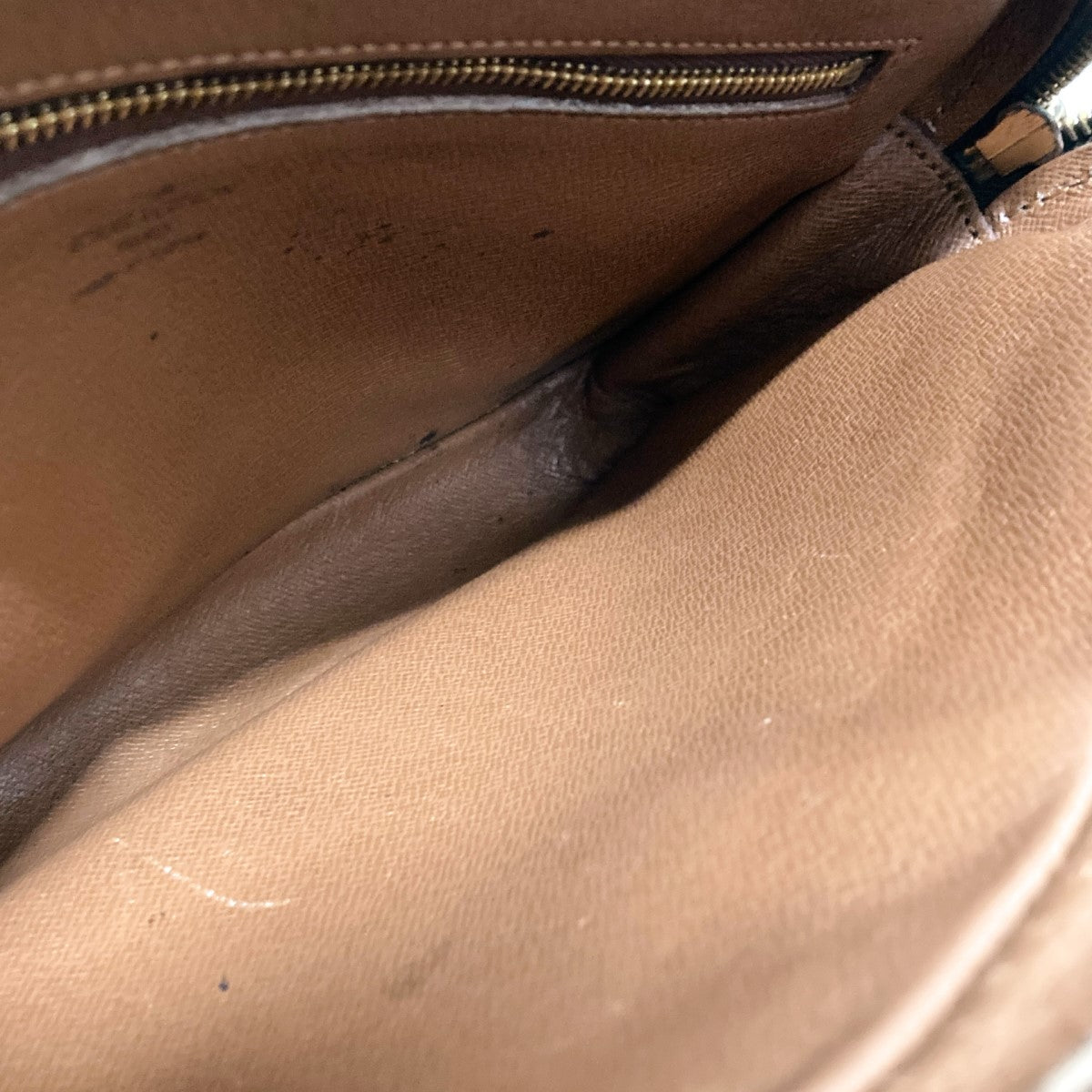 LOUIS VUITTON マルリードラゴンヌGMモノグラムセカンドバッグM51825