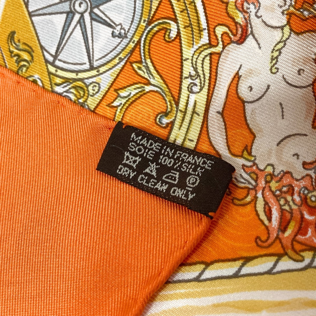 HERMES(エルメス) カレ90PER ASTRA ADASTRA総柄シルクスカーフ