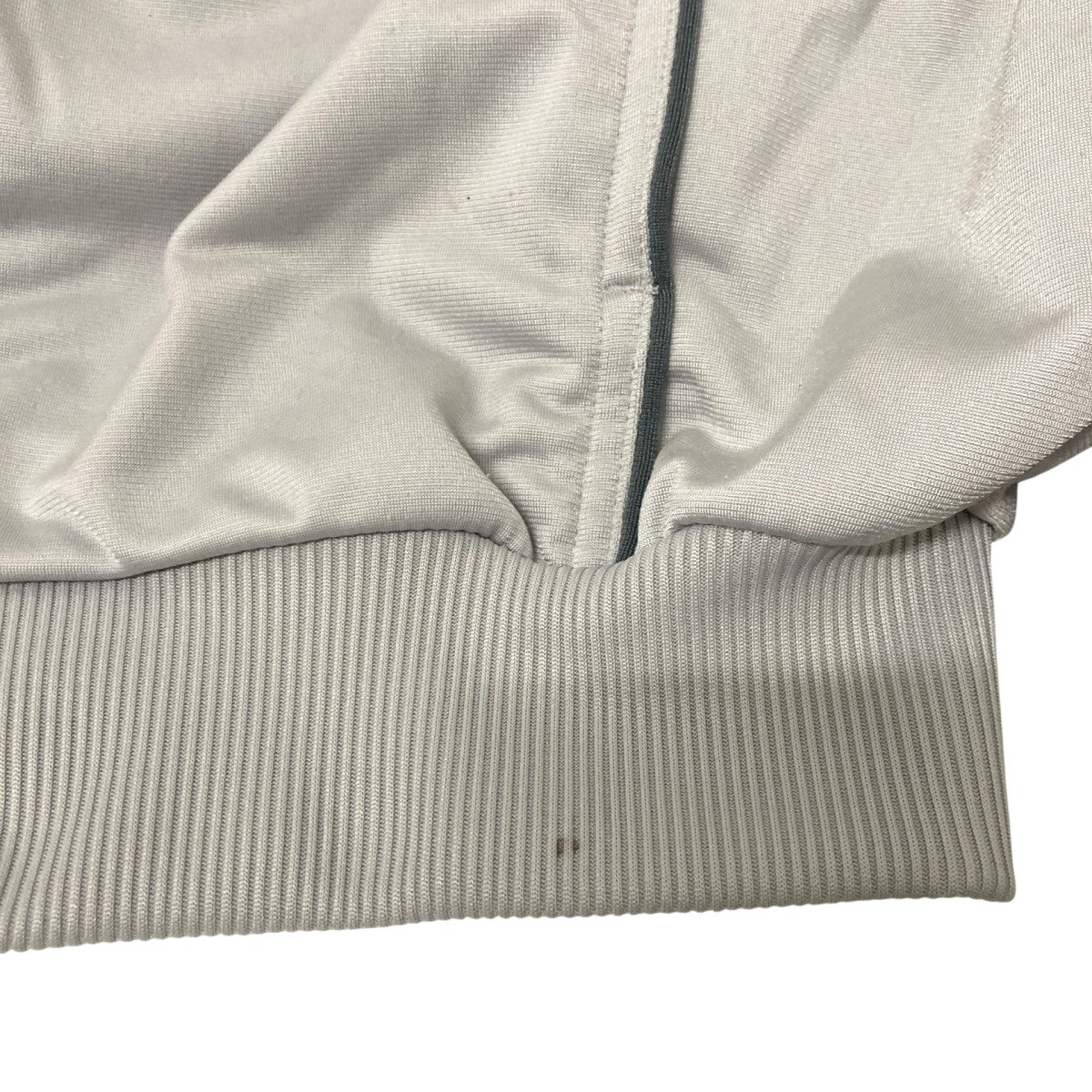 adidas トラックジャケット 古着・中古-9枚目のアイテム画像