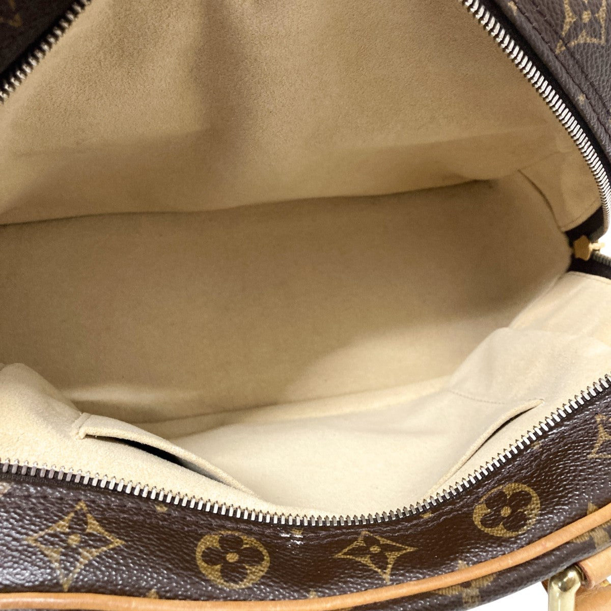 LOUIS VUITTON(ルイヴィトン) マンハッタンPMモノグラム