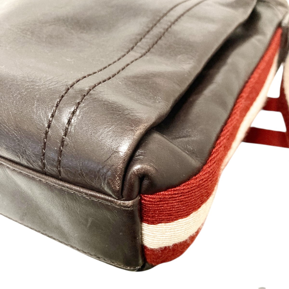 BALLY(バリー) ショルダーバッグ ブラウン｜【公式】カインドオル