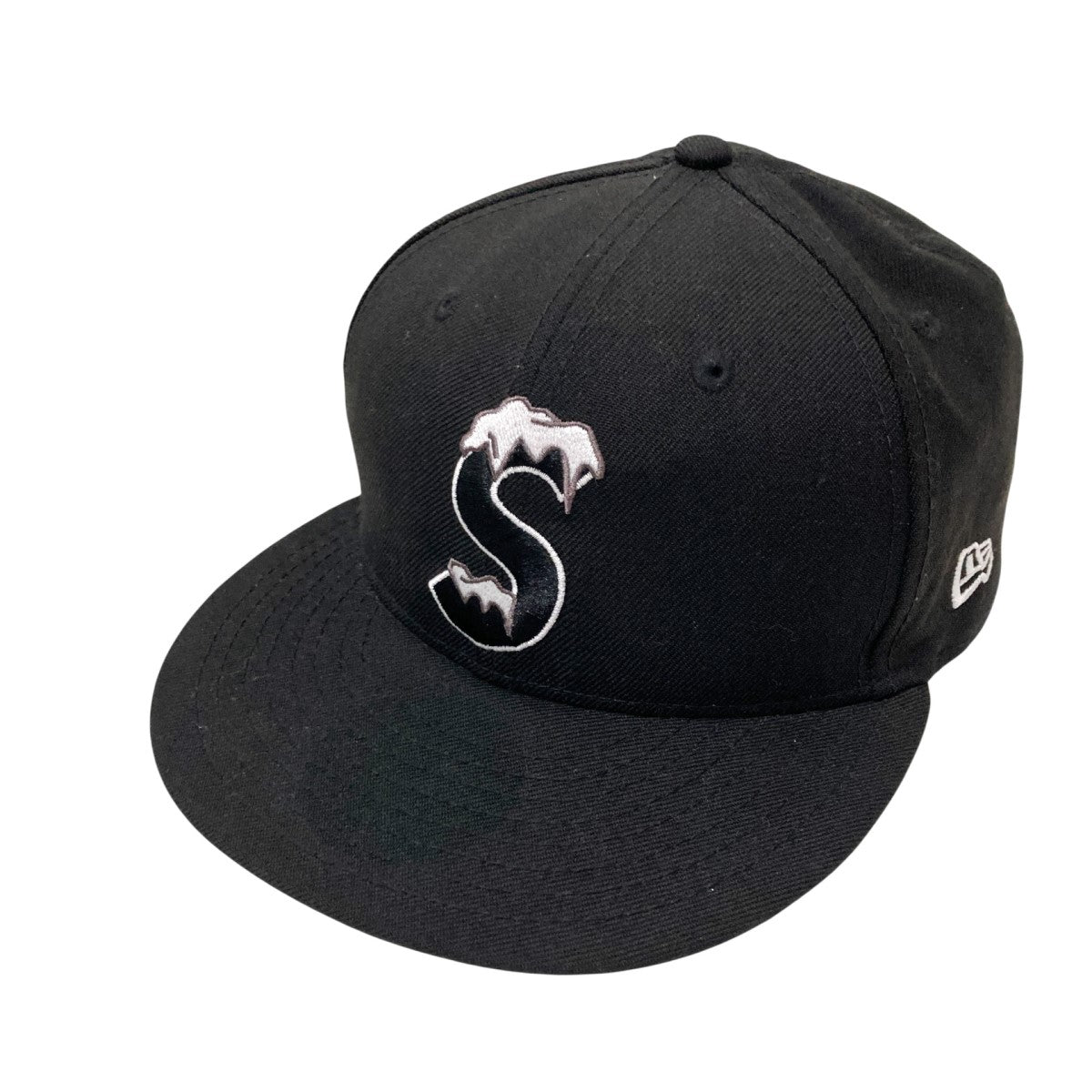 Supreme ブラックキャップ $1M刺繍 New Era 59FIFTY Supreme ニューエラ 59FIFTY キャップ ブラック 7 1/4 - メルカリ