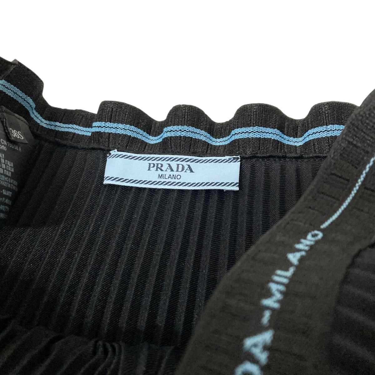 PRADA(プラダ) プリーツスカートP199N S182 P199N S182 ブラック  