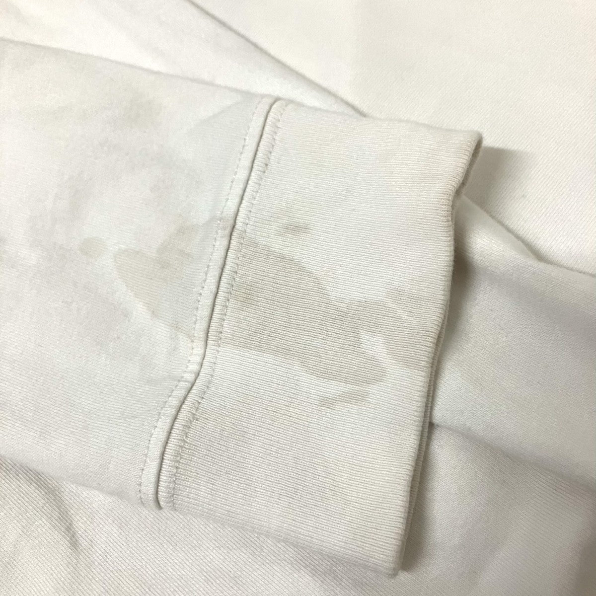 長袖Tシャツ