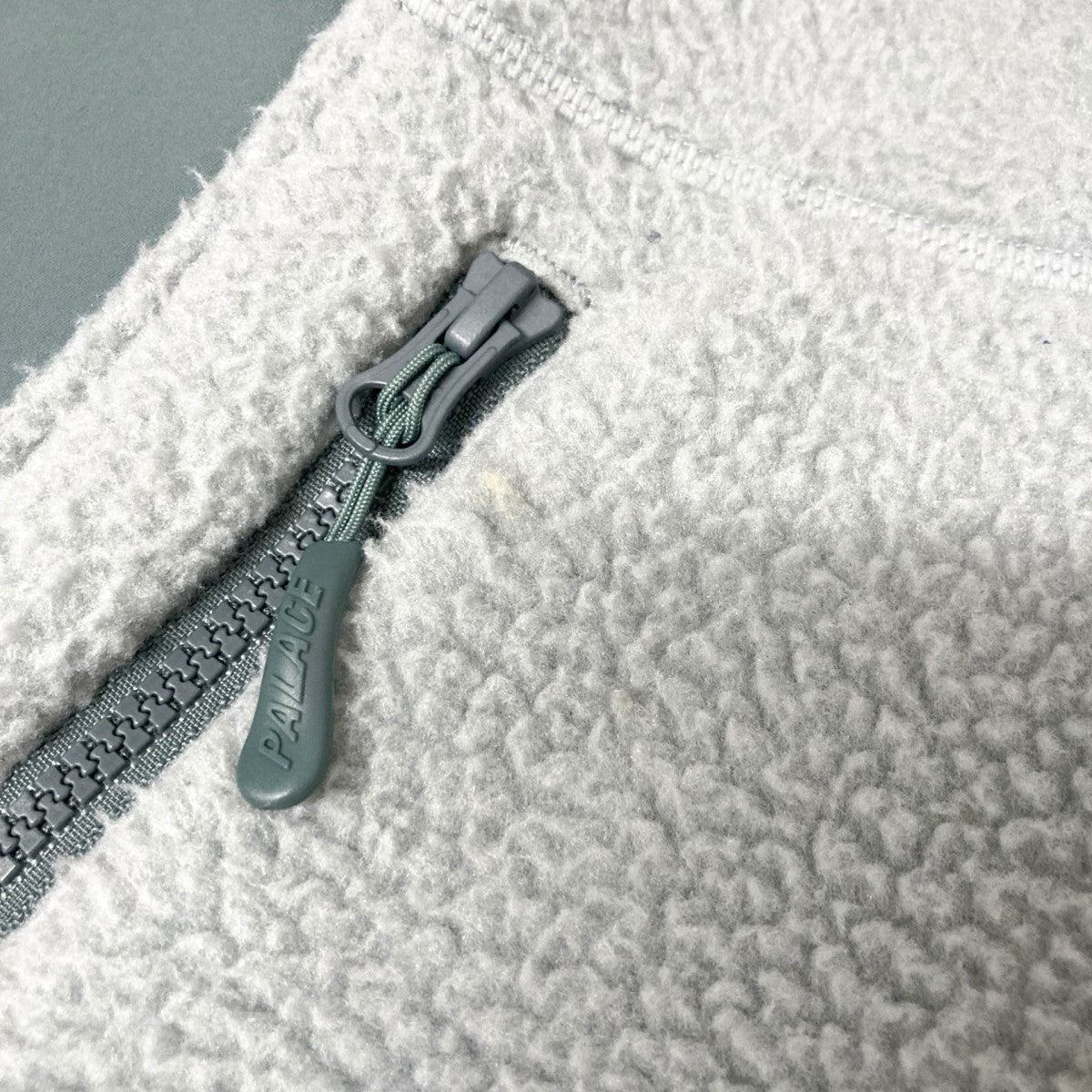 PALACE ライトグレー PALACE PRO TEAM 02 CREW ライトグレー