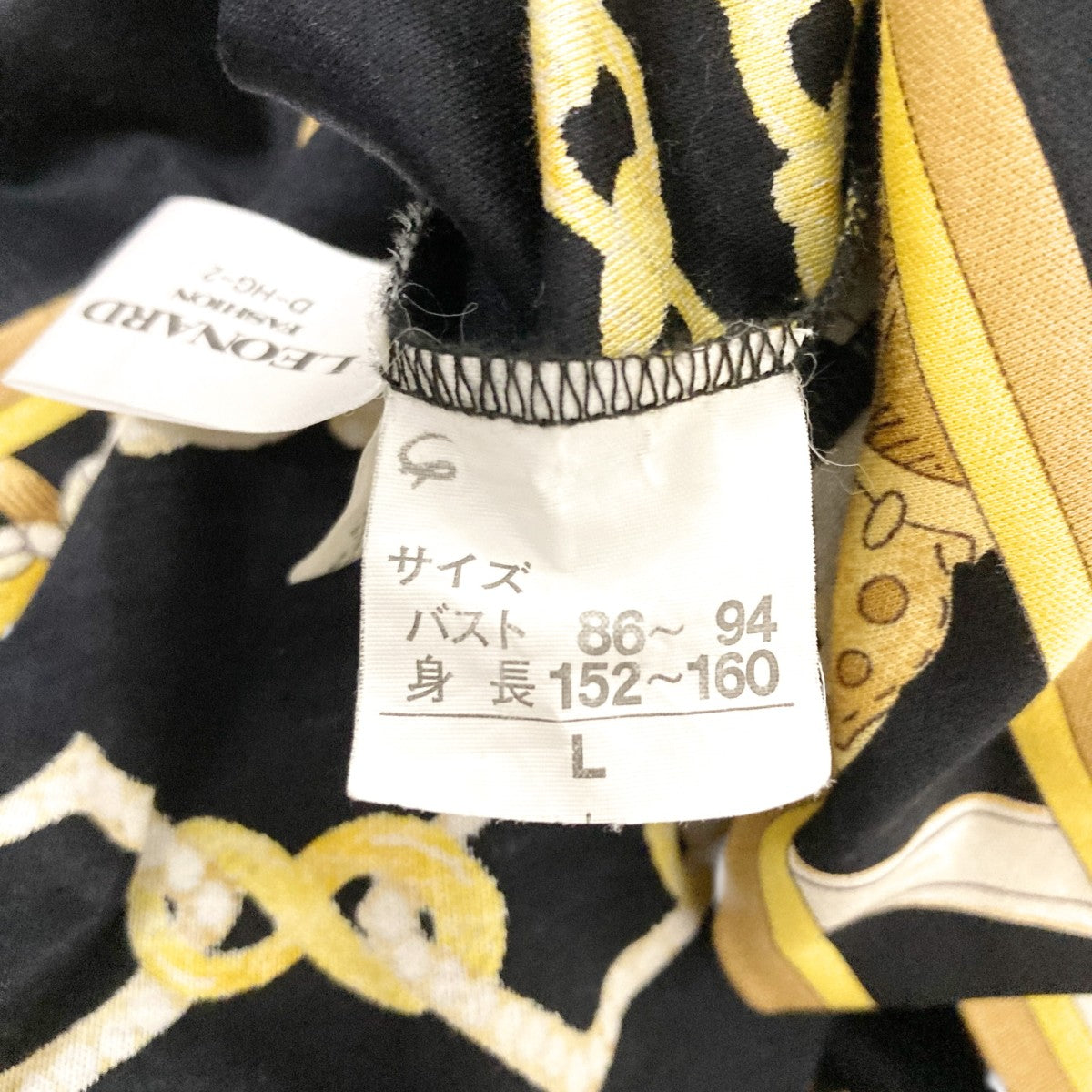 【新品同様】LEONARD 40 （11号）レオナール　薄手ネイビー羽織もの 新品同様】LEONARD 40 （11号）レオナール薄手ネイビー羽織もの