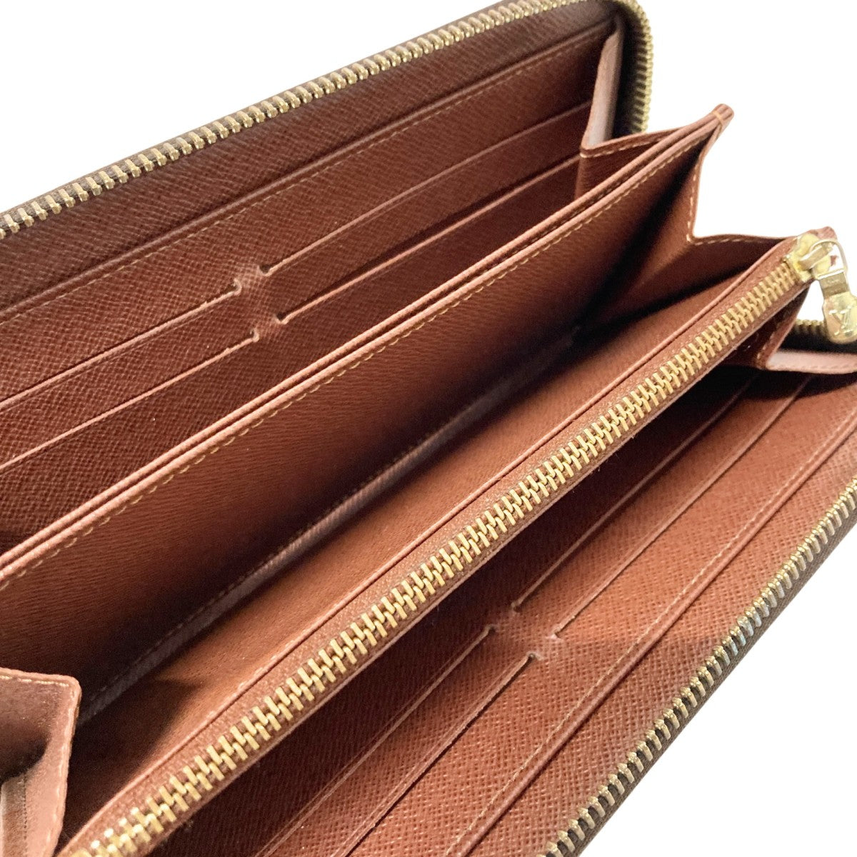 LOUIS VUITTON(ルイヴィトン) ジッピーウォレットモノグラムラウンド
