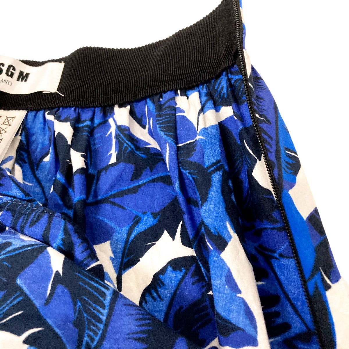 MSGM 総柄スカート 古着・中古-4枚目のアイテム画像