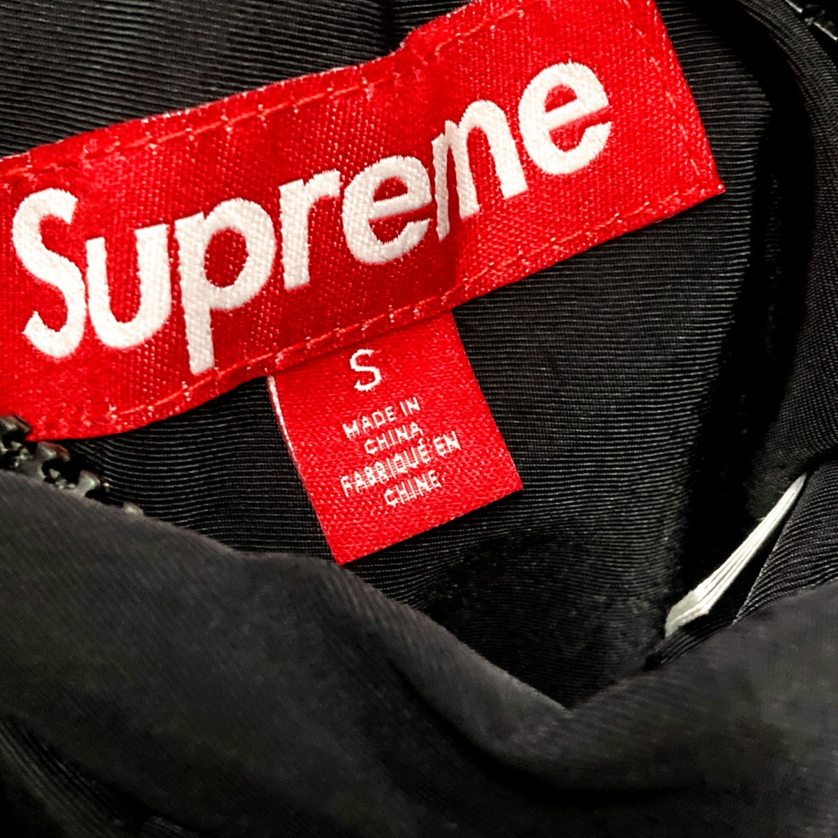 DT5005 Supreme リバーシブルダウンジャケット 赤/黒 Reversible Featherweight Down Puffer Jacket | Supreme 22fw