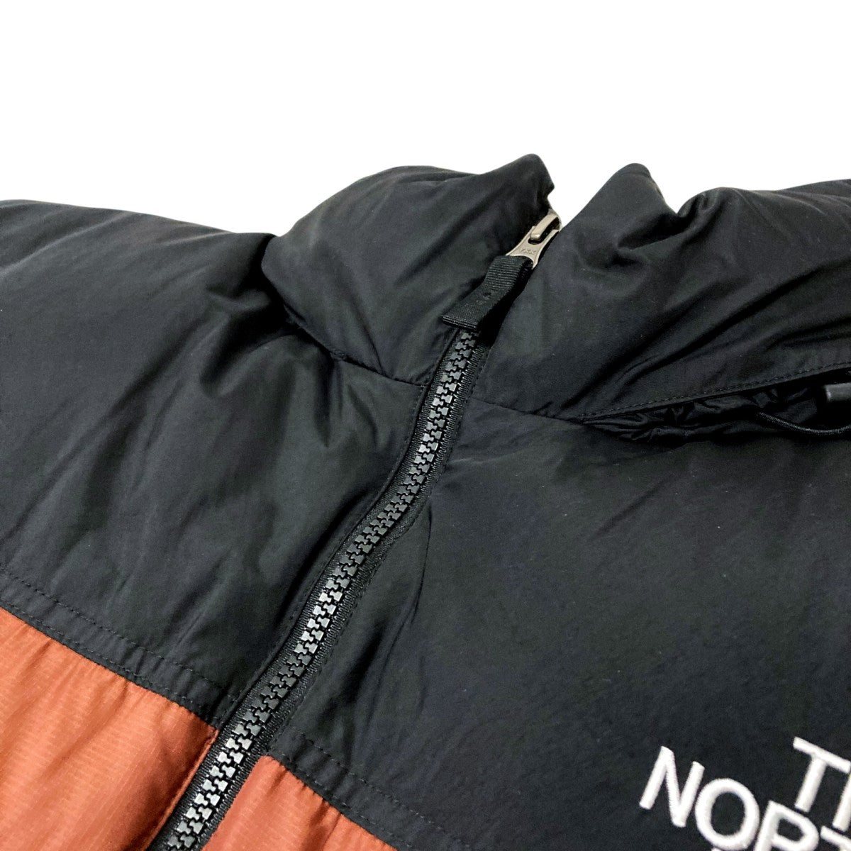 Nuptse VestダウンベストND92338