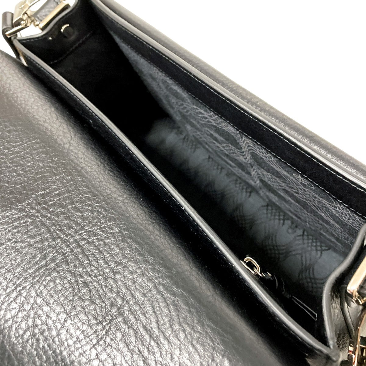 ショルダーバッグ