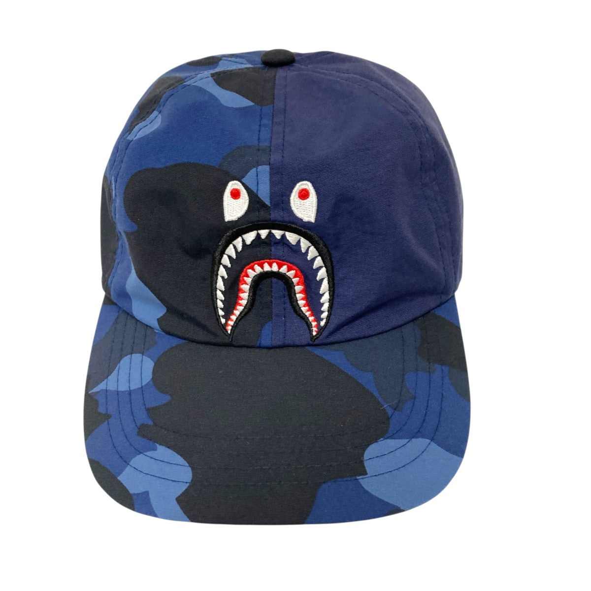 bapeキャップ正規品 A BATHING APE(アベイシングエイプ) カモフラ柄シャークキャップ