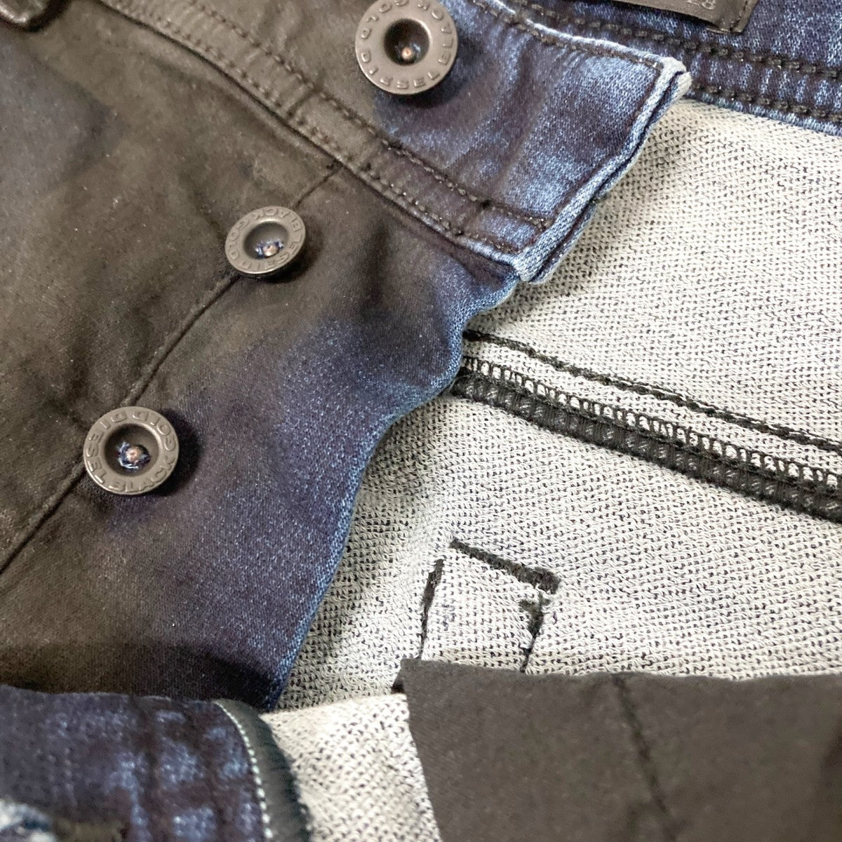 DIESEL BLACK GOLD コーティング加工デニムパンツTYPE 2831 古着・中古-4枚目のアイテム画像