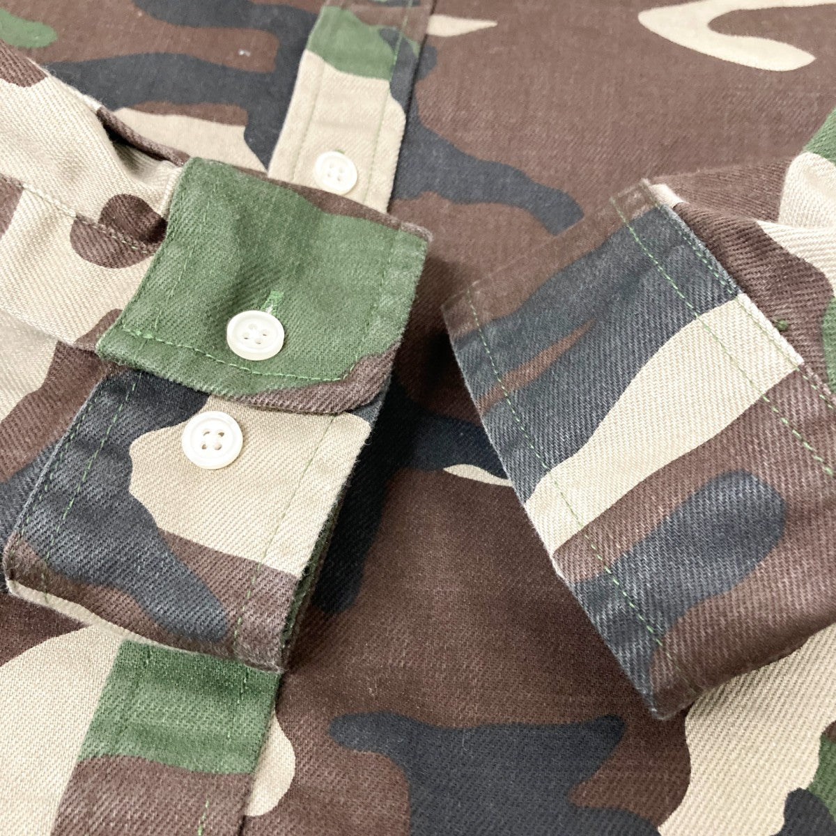 Supreme 25AWSmall Box Denim Shirt Woodland Camoカモフラ柄ボタンダウンシャツ 古着・中古-6枚目のアイテム画像