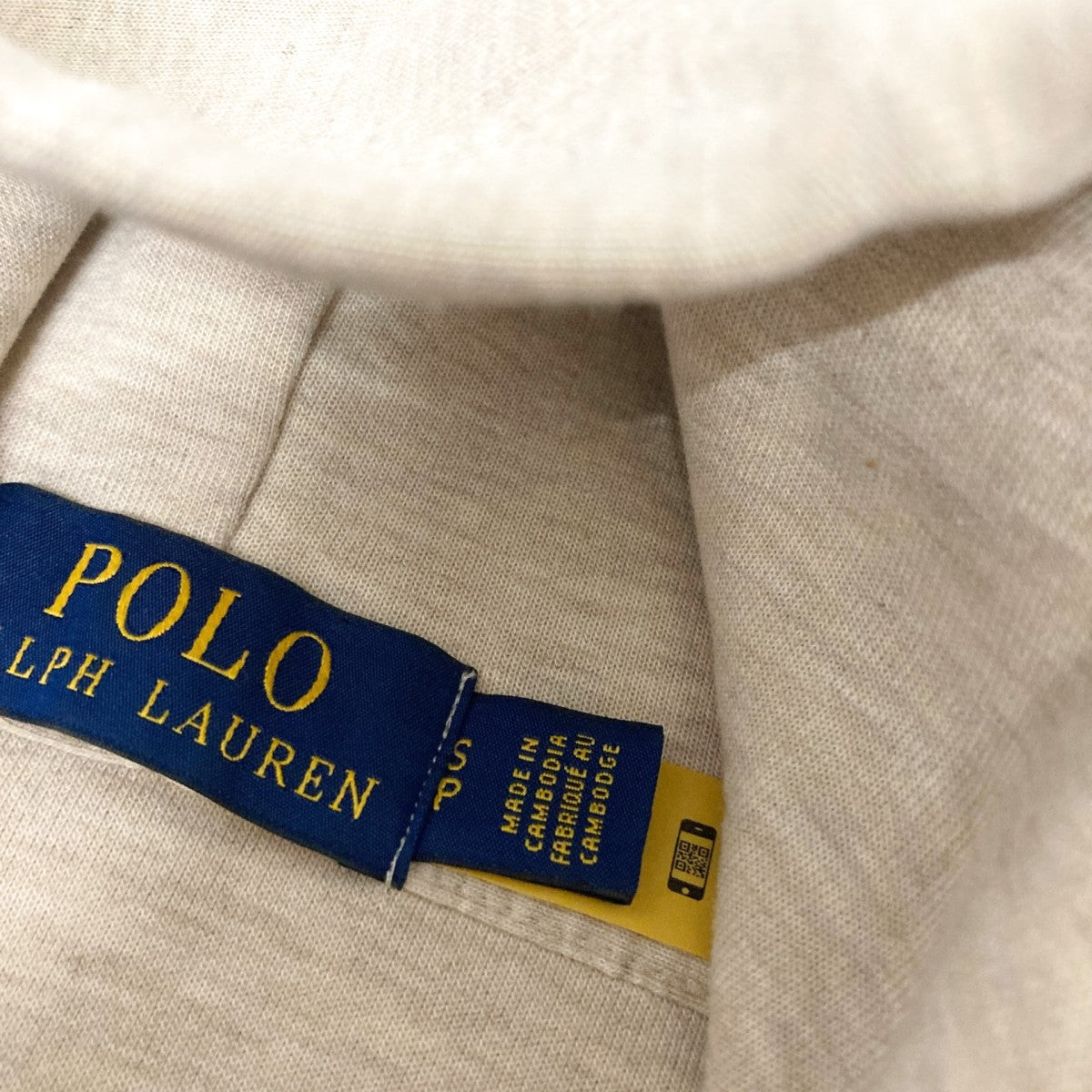 プルオーバーパーカー