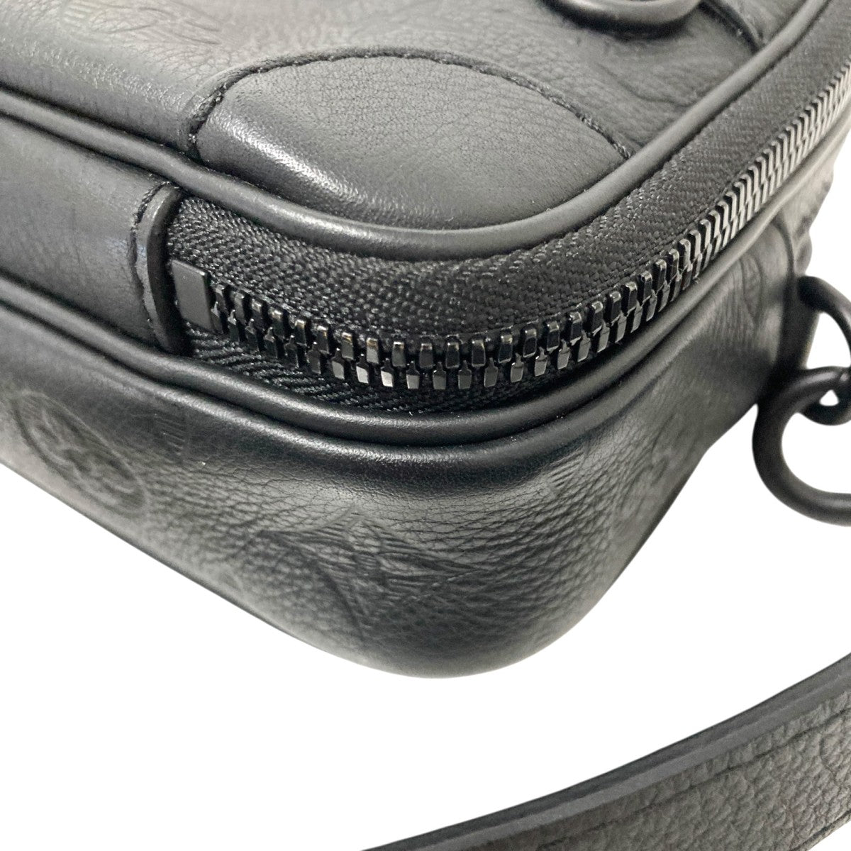 LOUIS VUITTON アルファ・ウェアラブルウォレット NVモノグラムショルダーバッグM82544 古着・中古-4枚目のアイテム画像