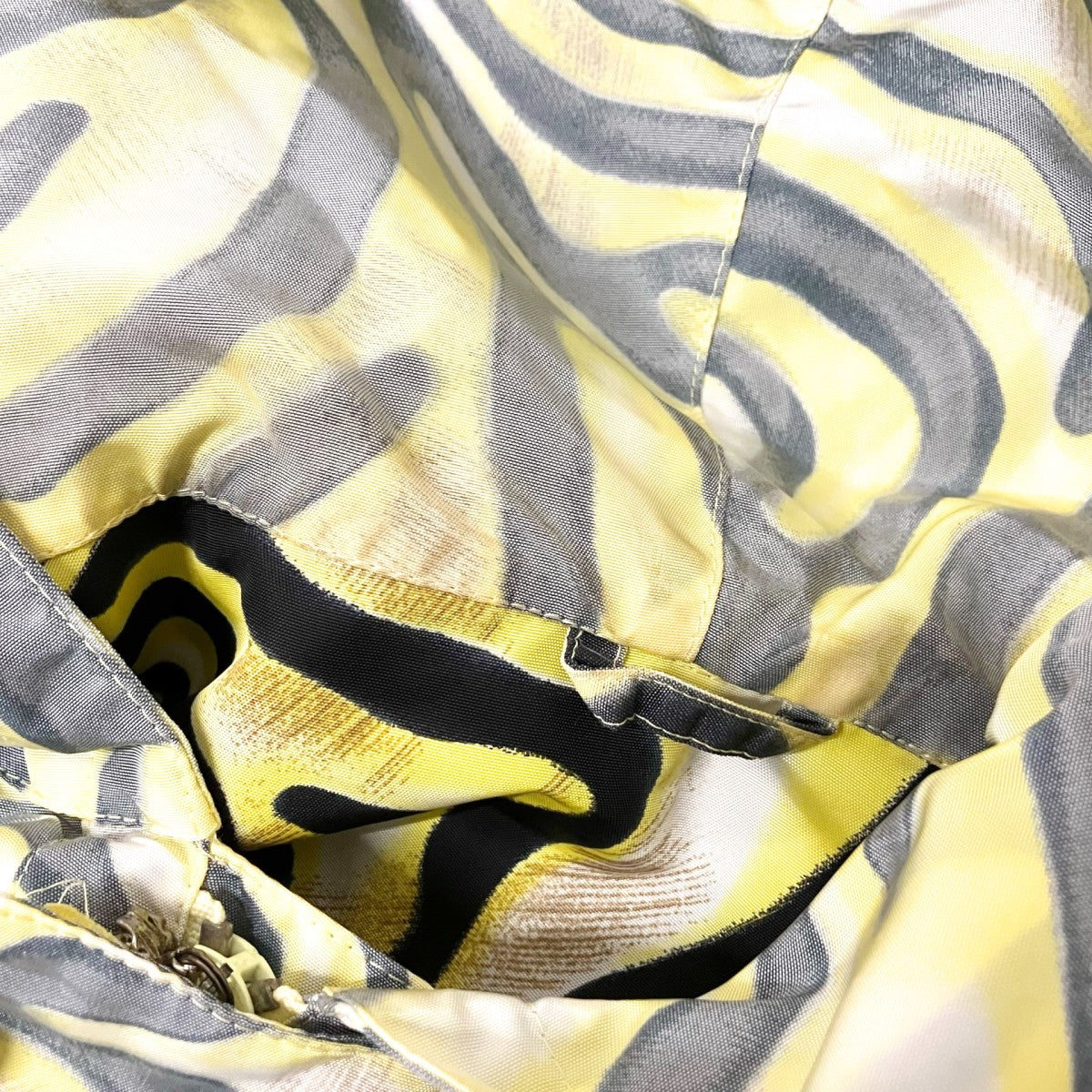 GIANNI VERSACE マウンテンパーカー750001 古着・中古-4枚目のアイテム画像