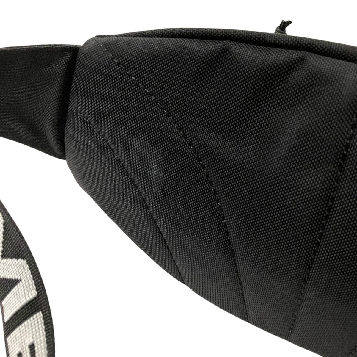 Supreme(シュプリーム) 18SSWaist Bagボディバッグ ブラック｜【公式