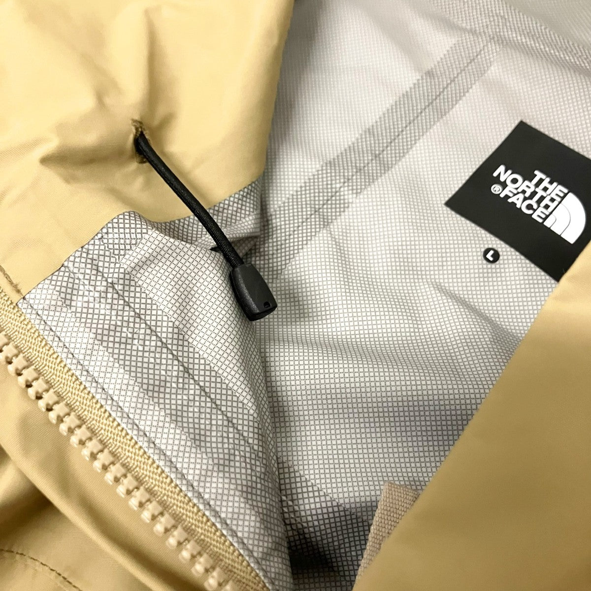 Dot Shot JacketマウンテンパーカーNP12550