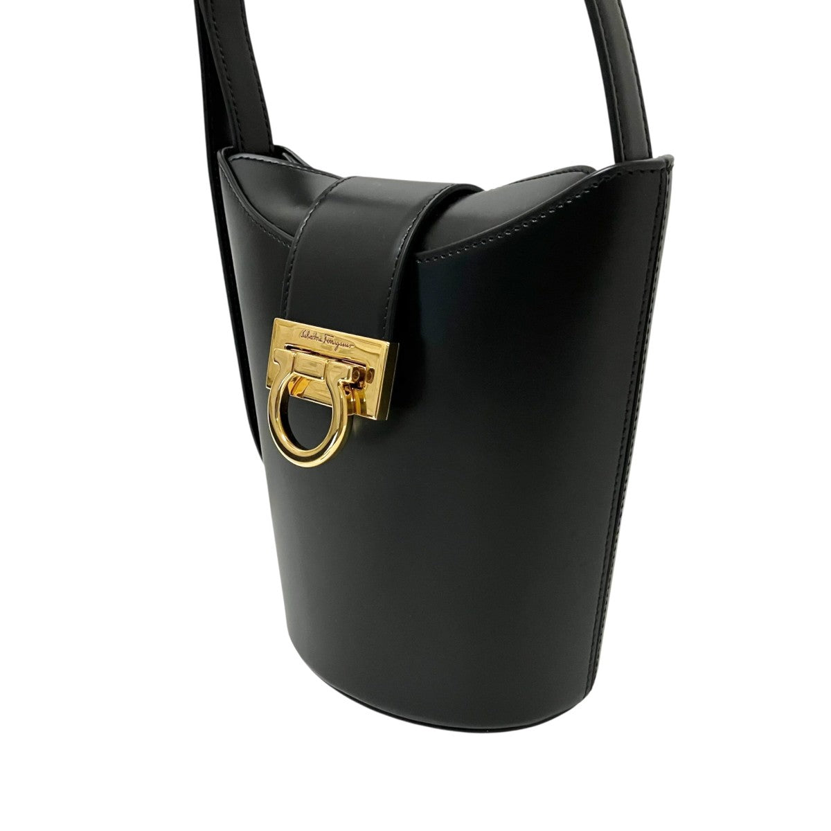 Salvatore Ferragamo TRIFOLIO SH SHOULDER BAGハンドバッグDH 21 1194 古着・中古-3枚目のアイテム画像