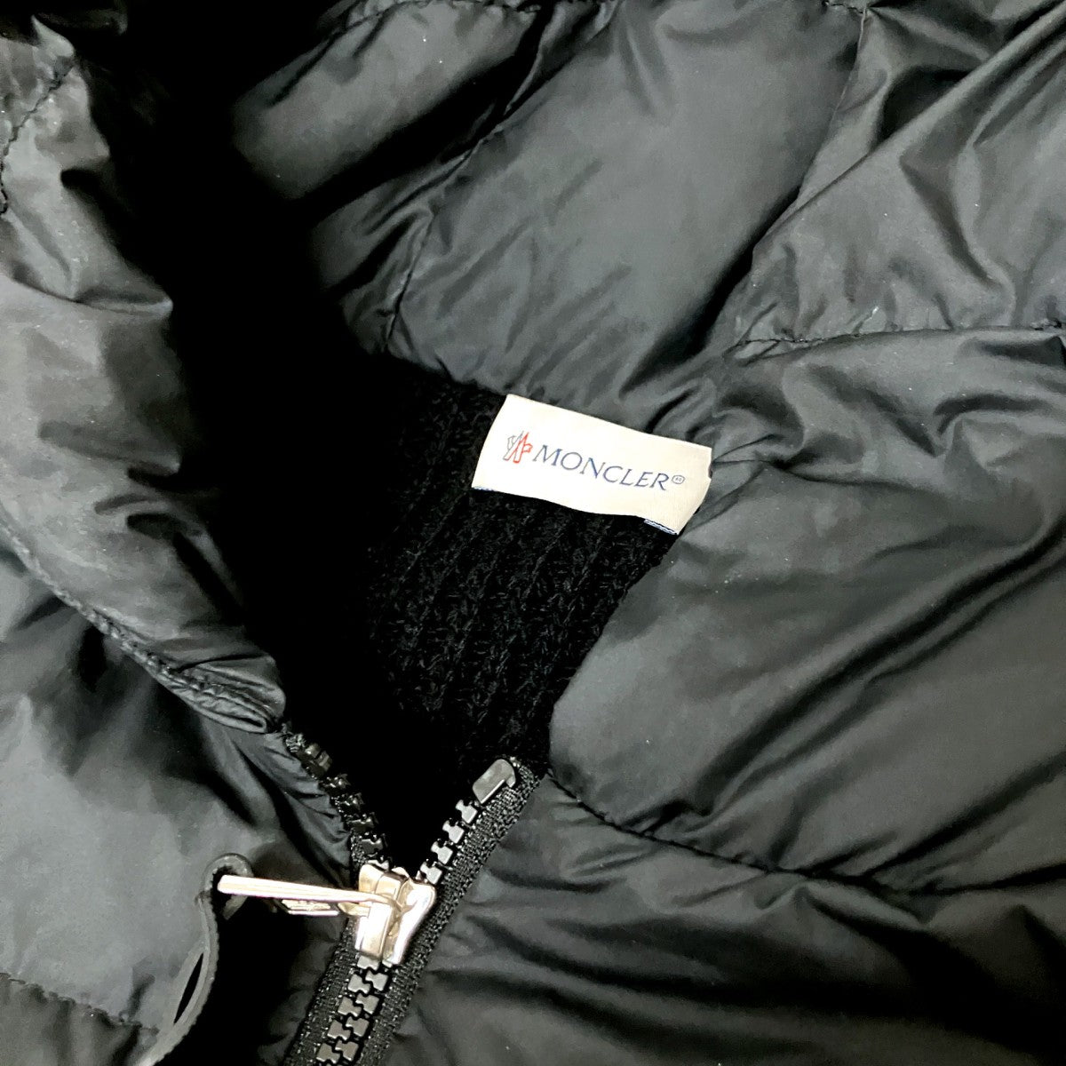 MONCLER CARDIGAN TRICOTダウンジャケットJ20919B00031 古着・中古-3枚目のアイテム画像