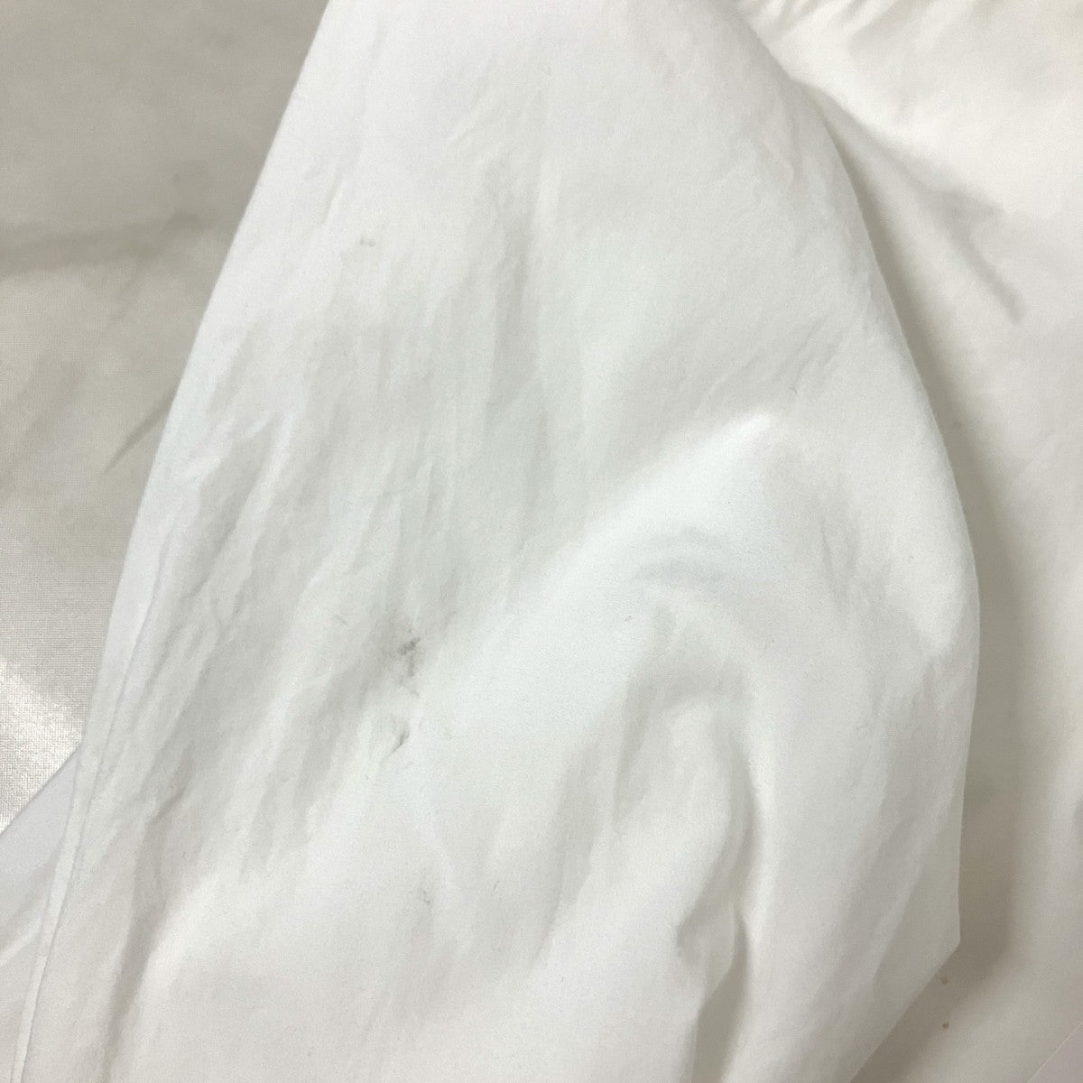 少々着用感が見受けられます。ユーズド商品となりますので多少の状態変化はご理解ください。D1M08 707 02